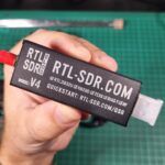 RTL-SDR V4: MEJORAS, COMPATIBILIDAD Y TODO LO QUE NECESITAS SABER SOBRE EL NUEVO SDR.